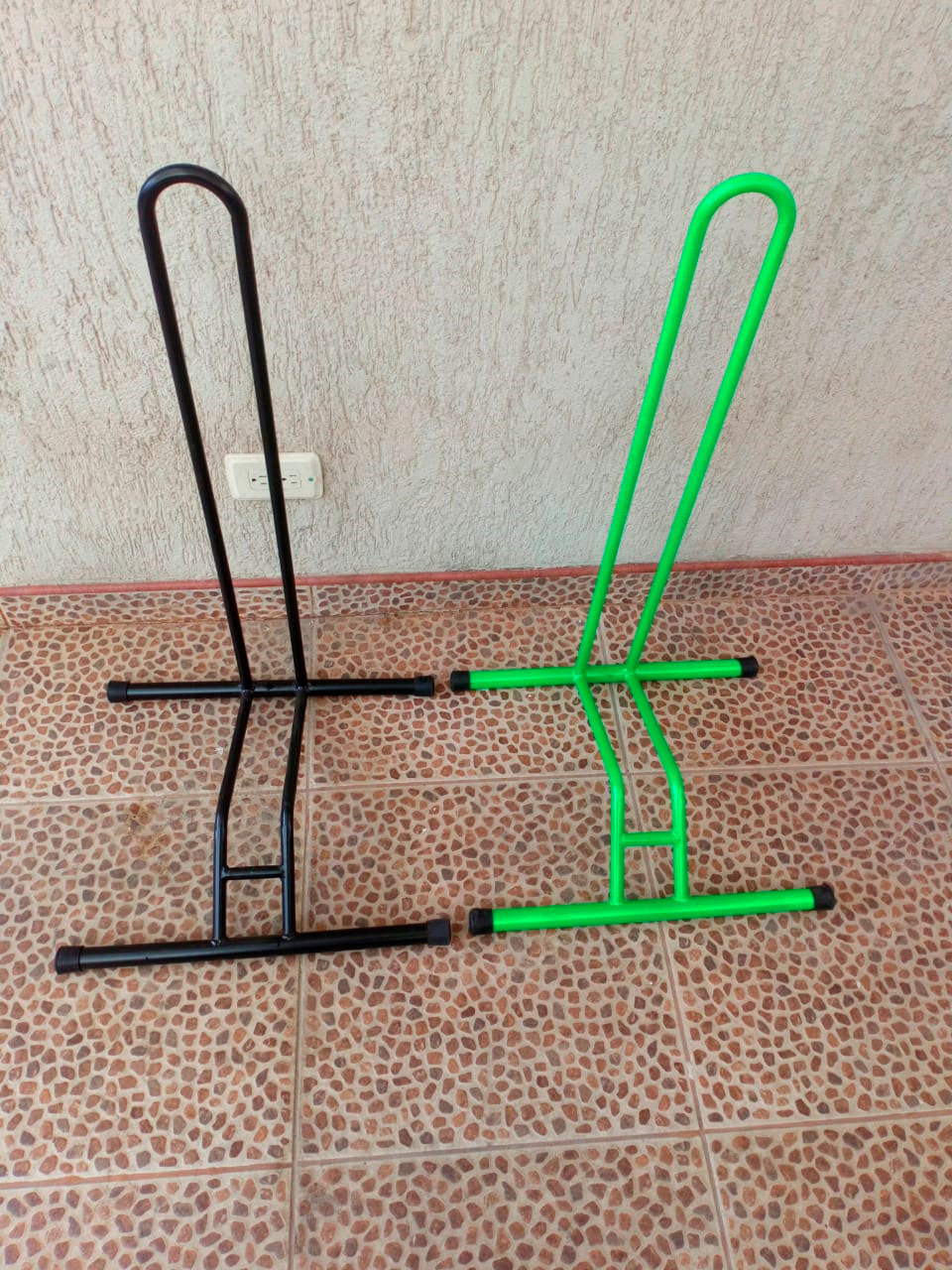 Soporte para bicicletas compatible con cualquier marco